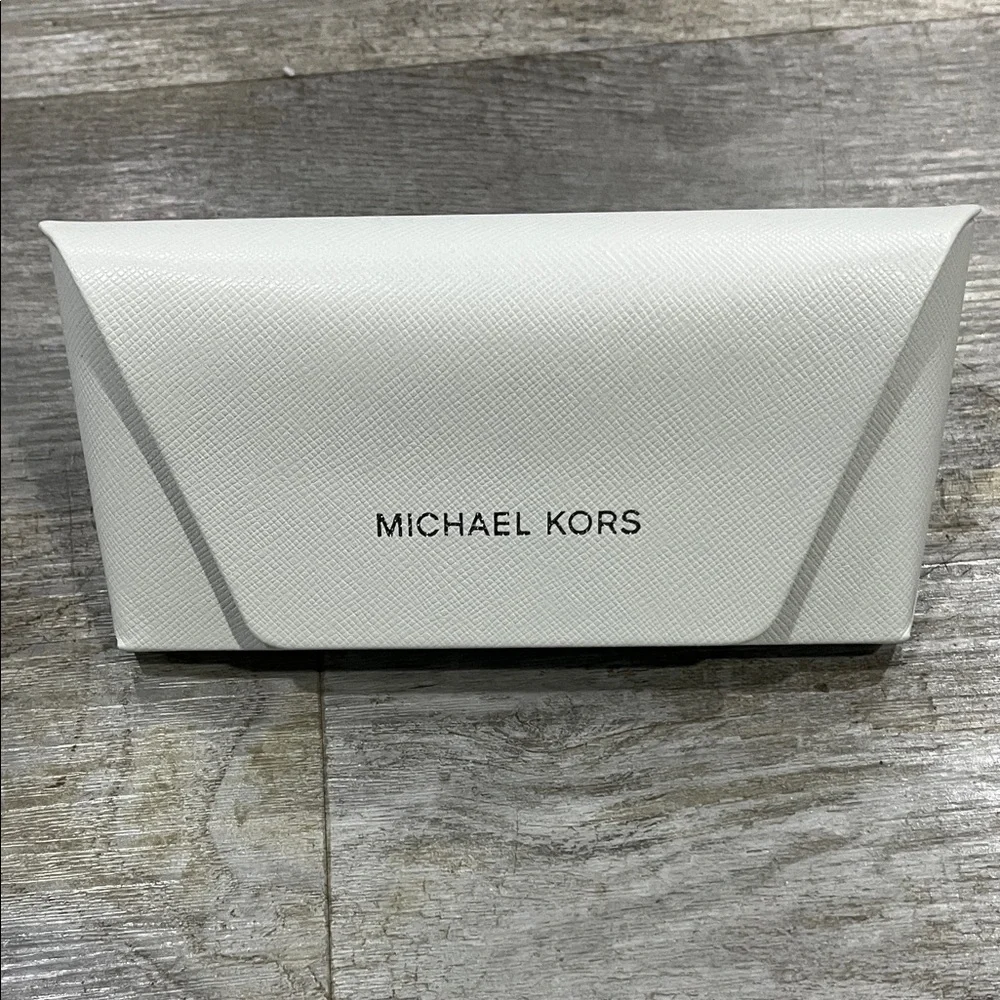 Michael‎ Kors case glasses 👓 White